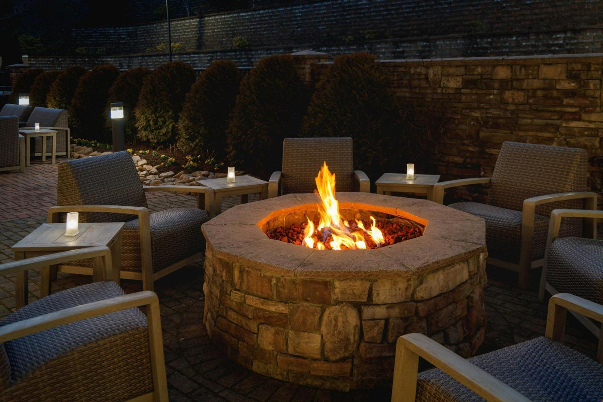 Courtyard By Marriott Boone Hotel Exterior photo